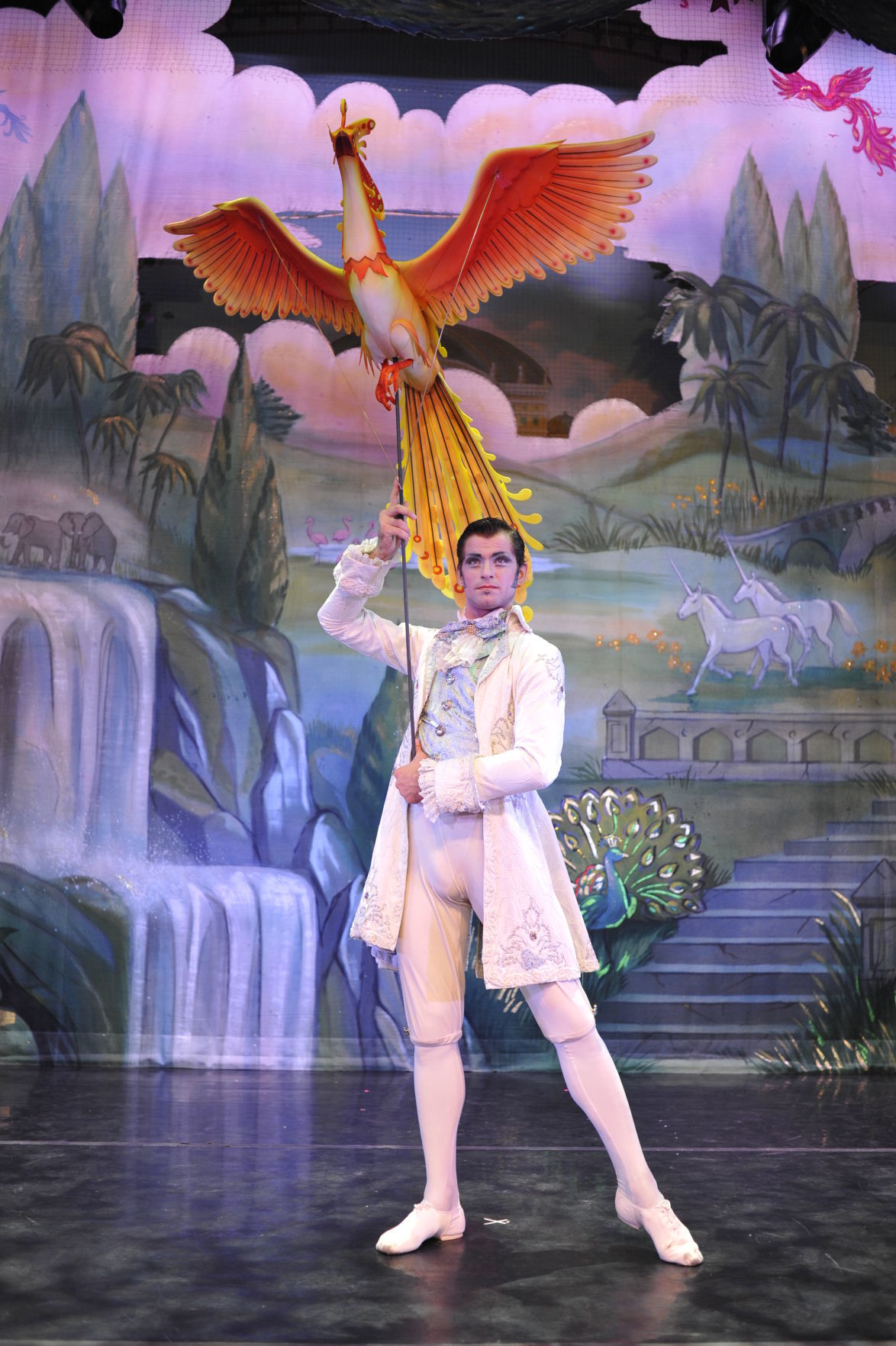 19 Moscow Ballet's Great Russian Nutcracker features flying birds by South Africa's Roger Titley.jpg